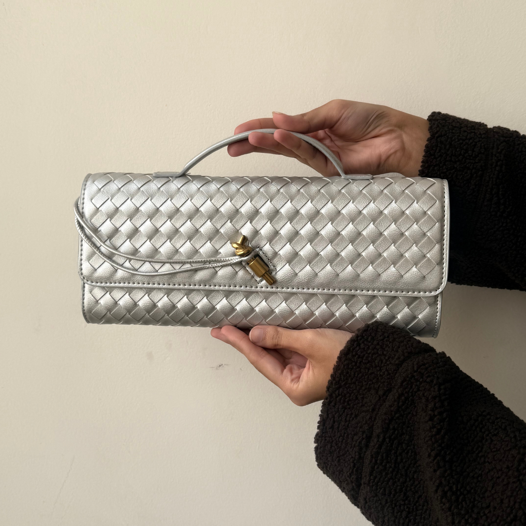 Alma Clutch Silver Matte