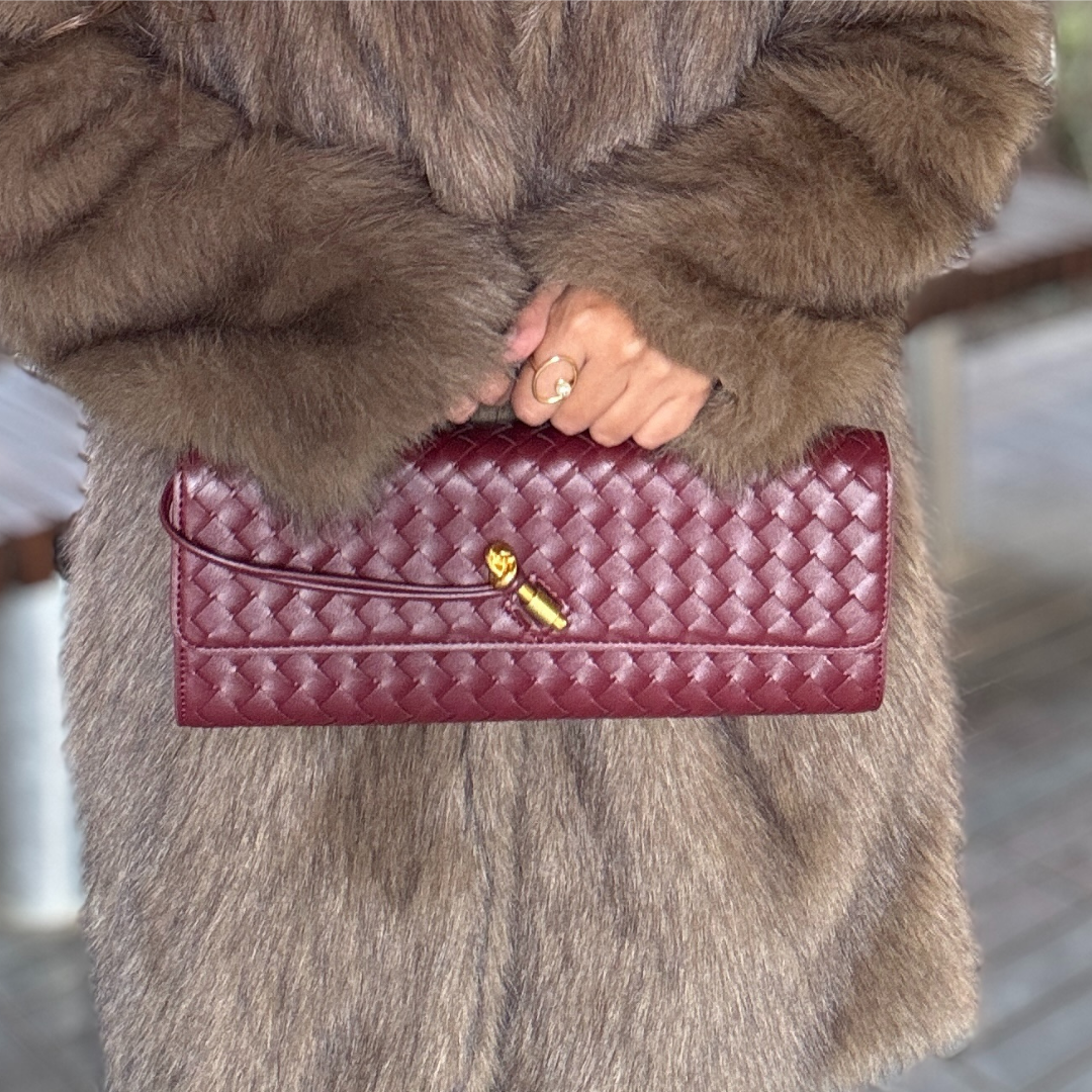 Alma Clutch Maroon
