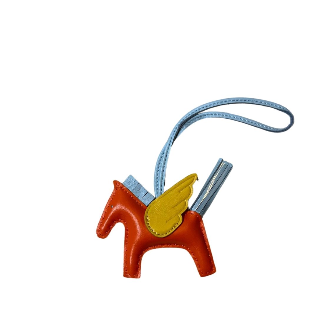 Horse charm - Carry City