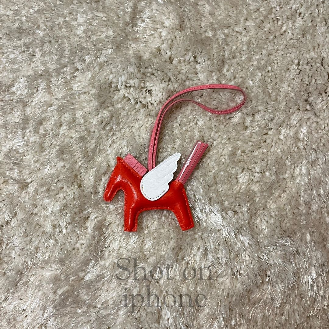 Horse charm - Carry City