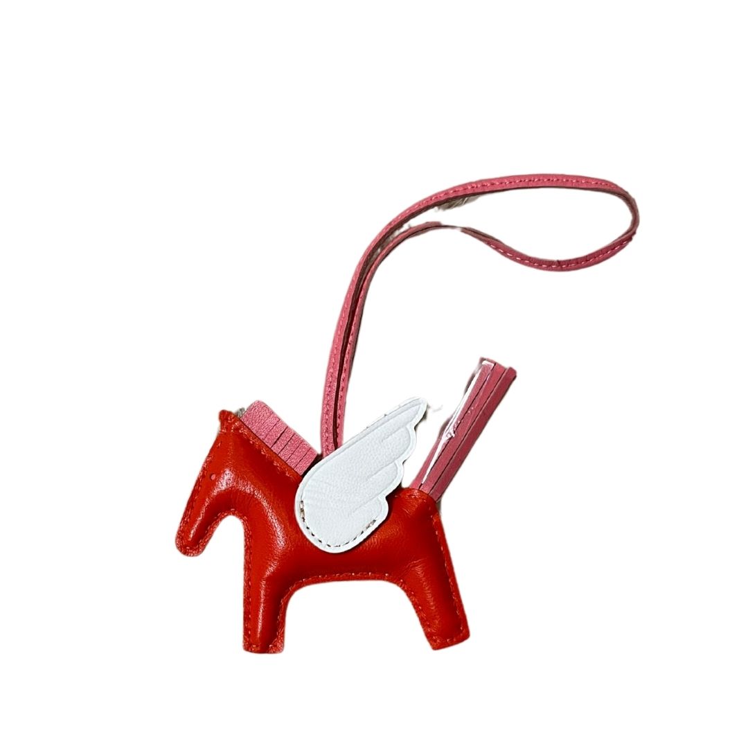 Horse charm - Carry City