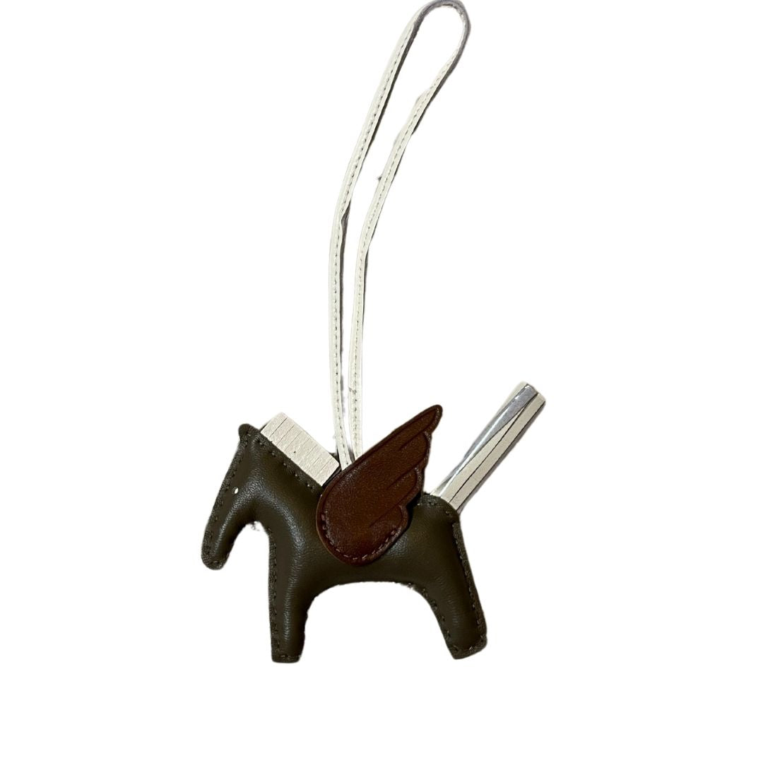 Horse charm - Carry City