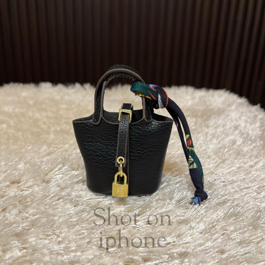 Lockette charm - Carry City