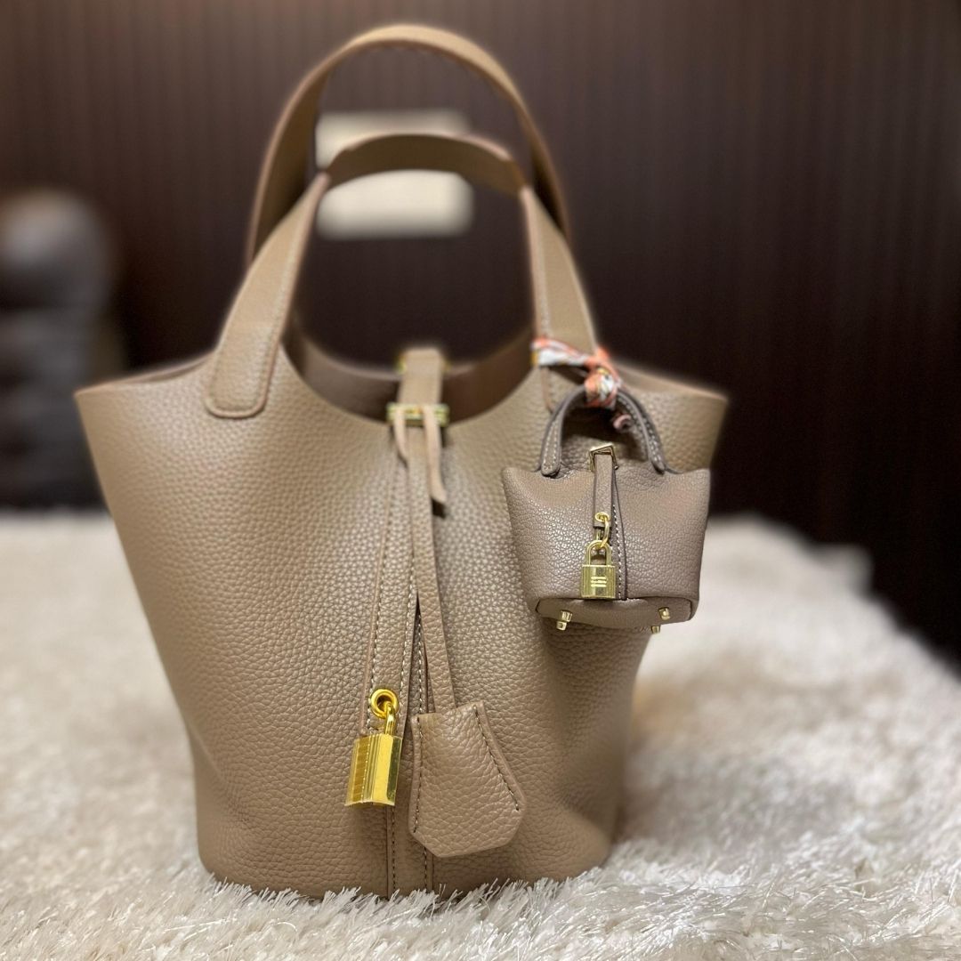 Lockette charm - Carry City