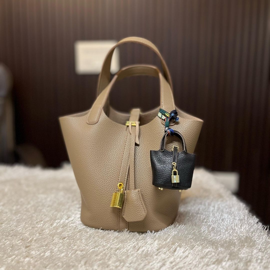 Lockette charm - Carry City