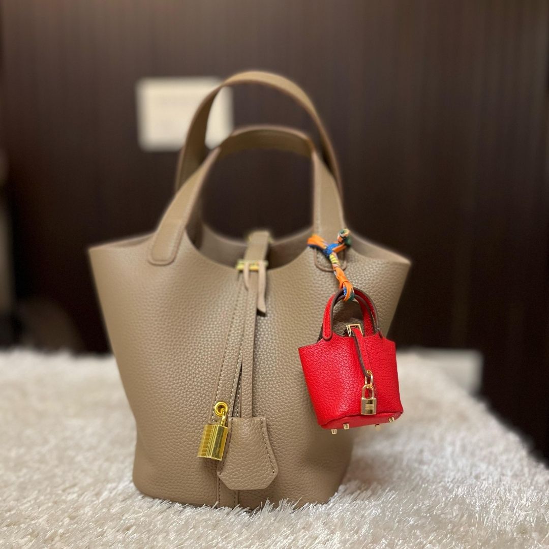 Lockette charm - Carry City