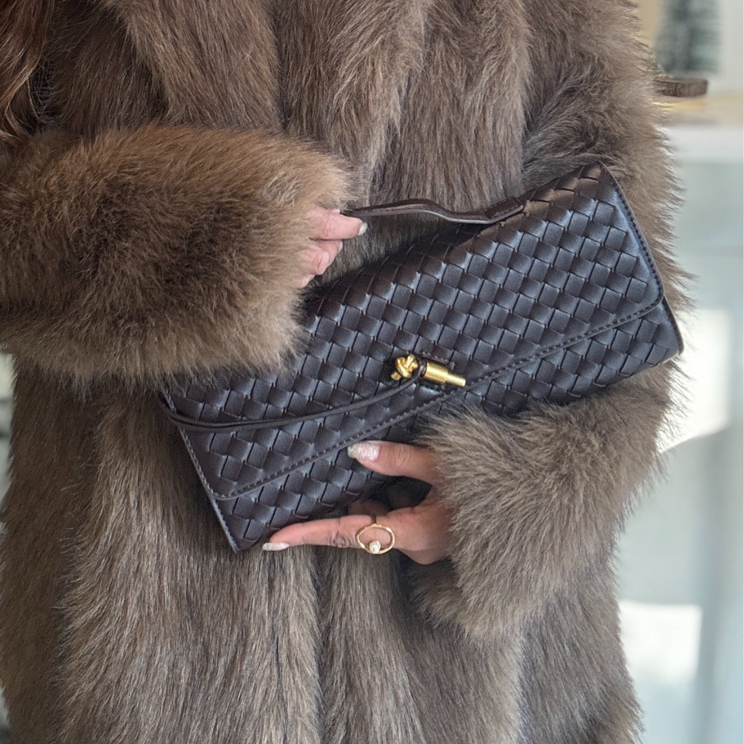Alma Clutch Black