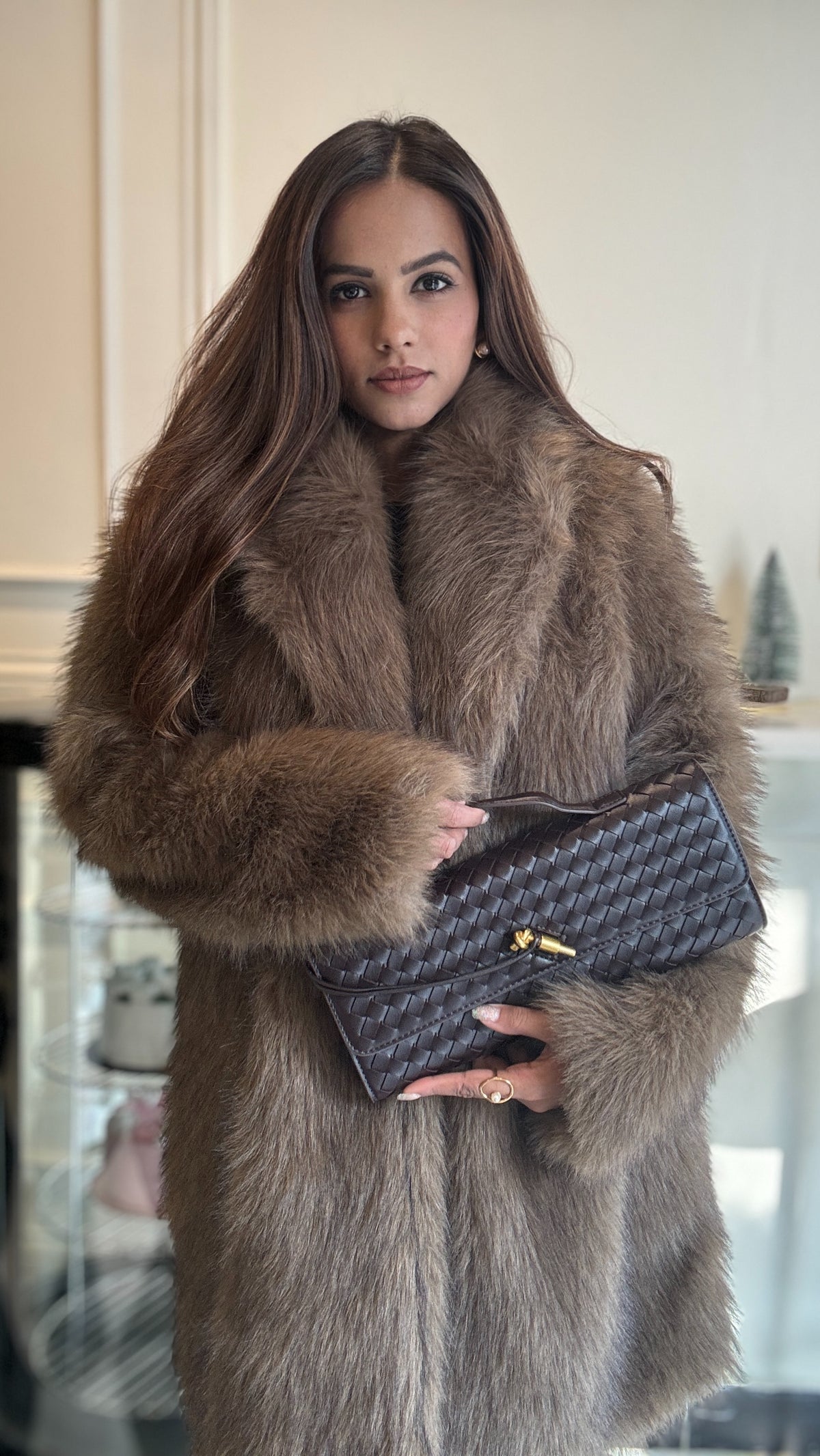 Alma Clutch Choco Brown
