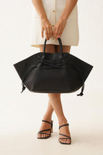 Avenu Tote Black